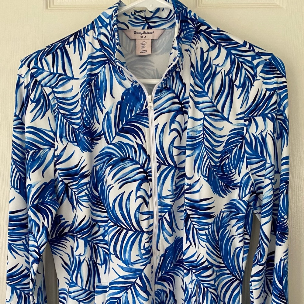 Tommy Bahama Blue and White Patterned Golf Jacket